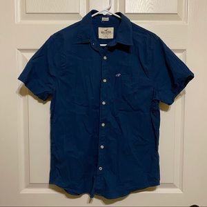 Hollister short sleeve button up shirt